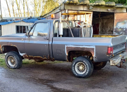 1979 Chevrolet Gmc Short Bed Pickup 5.7 petrol restoration project