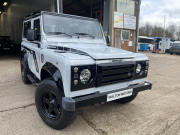 LAND ROVER DEFENDER 90 S/W **U.S.A  EXPORTABLE** **LEFT HAND DRIVE 300TDI**