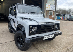 LAND ROVER DEFENDER 90 S/W **U.S.A  EXPORTABLE** **LEFT HAND DRIVE 300TDI**
