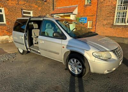 UK REG+LHD LEFT HAND DRIVE+CHRYSLER VOYAGER+AUTOMATIC+LOW MILES+STOW & GO+7 
