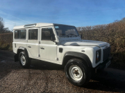 LEFT HAND DRIVE Land Rover defender 110 td5 very clean rare 4×4